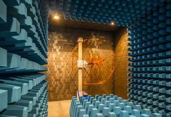 Fully anechoic chamber
