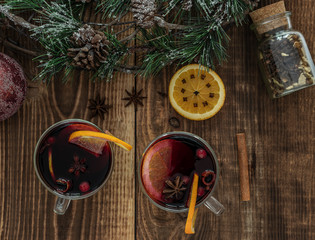 Mulled wine with cinnamon, anise and orange