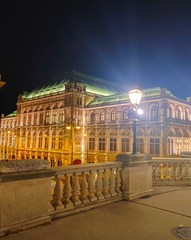 Fototapeta na wymiar Wien National Opera House