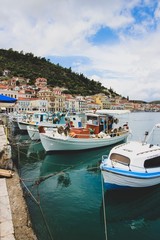 Fototapeta na wymiar boats in the harbour of Greece 