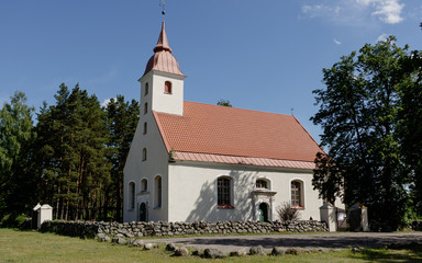 Fototapeta na wymiar Balta baznīca