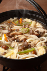 キノコの煮込みうどん