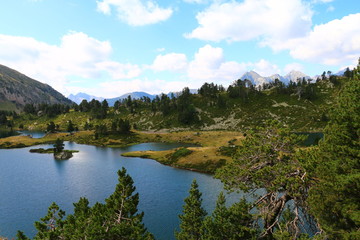 Fototapeta na wymiar Lac de Bastan (lac du milieu)