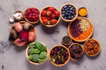 Healthy foods high in antioxidants.
