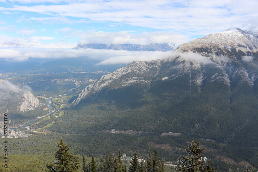 Wall mural views from sulphur mountain banff