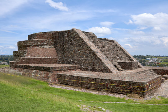 Pir&aacute;mide circular de Calixtlahuaca