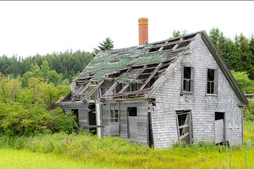Fototapeta na wymiar Abandoned House