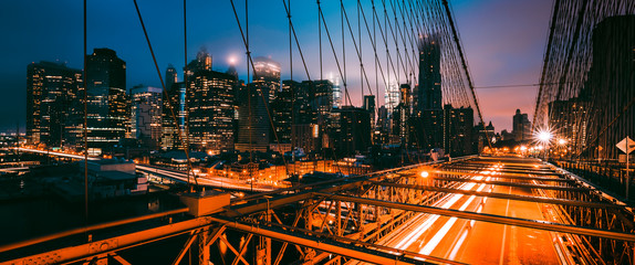 Panoramic view on Brooklyn bridge by night
