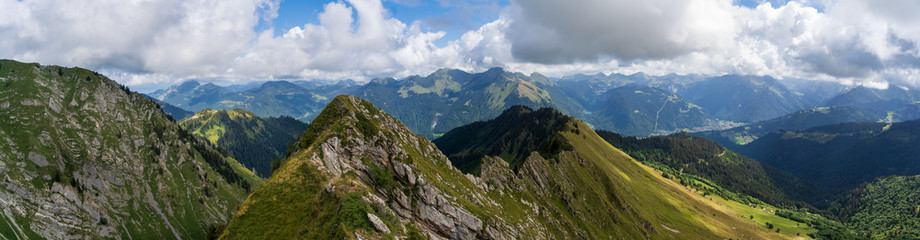 Rhodes-Alpes Frankreich im Sommer