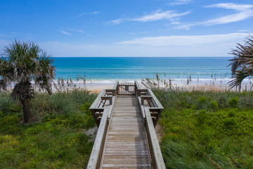 Fototapeta na wymiar Beach walkover at Hammock Beach, in Palm Coast, Florida
