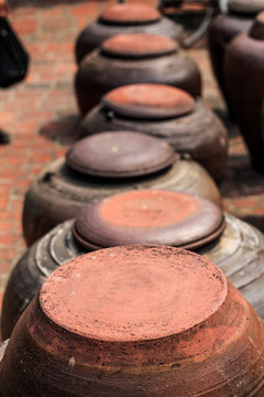 Vietnamese pottery