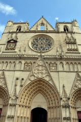 Fototapeta na wymiar Kathedrale Saint-Jean in der Altstadt von Lyon