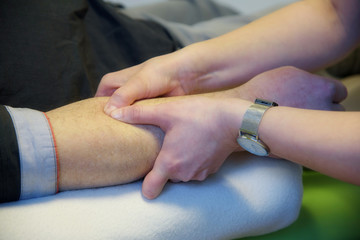 Massage beim Ergotherapeuten.