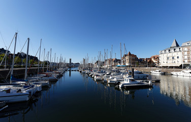 Fototapeta na wymiar harbor of Deauville , famous french resort in Normandy