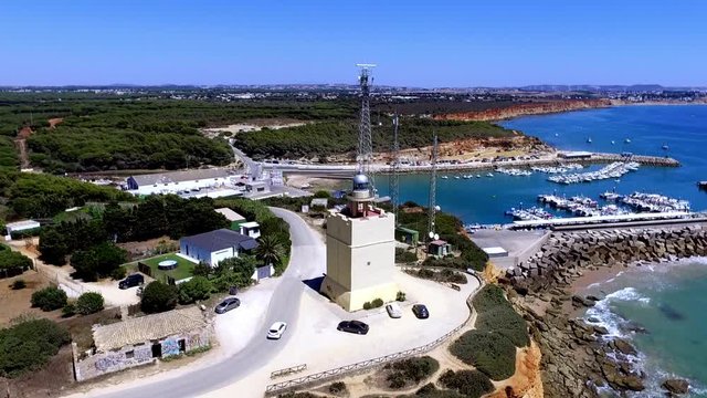 Dron tierra despegue mar aereo oceano atlantico azul cielo horizonte verano playa conil faro puerto de conil roche