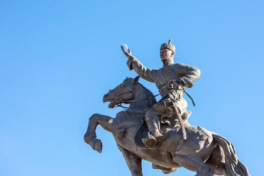 Statue of Mongolian hero Damdin Sükhbaatar in Ulaanbaatar.