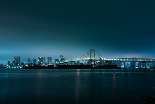 レインボーブリッジと夜景 © nikomani
