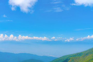 【空イメージ】青空と白い雲