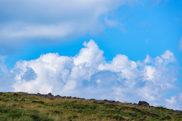 【空イメージ】青空と白い雲