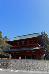 初春の世界遺産の高野山大門