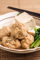 鶏団子と豆腐の煮付け
