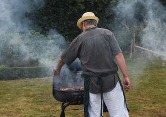 loisir barbecue cuisson jardin détente fumée