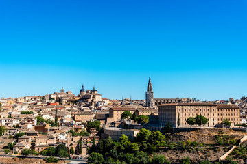 Fototapeta na wymiar Toledo cityscape on summer day. Panoramic view