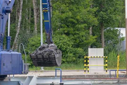 crane for port dredging and desludging
