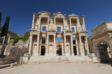 Fototapeta na wymiar Library of Celsus in Ephesus Ancient City, Selcuk Town, Izmir, Turkey