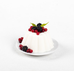 cake with berries