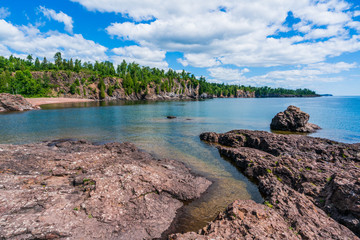Fototapeta na wymiar Lake Superior via Jay Cooke State Park