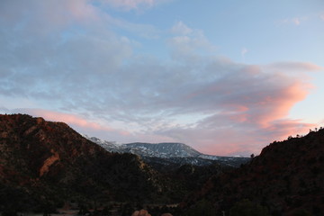 Obraz na płótnie Canvas Sunset Mountains