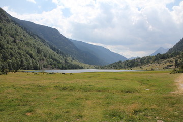 Large mountains, nature parks, lakes