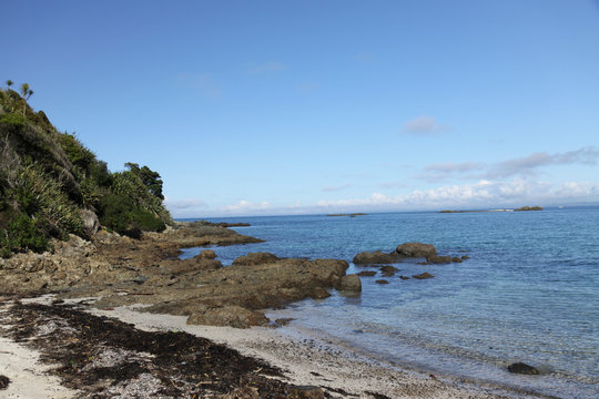TIRI TIRI MATANGI ISLAND; THE COAST