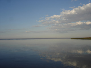 Fototapeta na wymiar De La Plata River on Buenos Aires shore