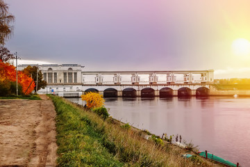Building of hydroelectric power station on the river