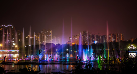 Fountains and city night scenes © zhengzaishanchu