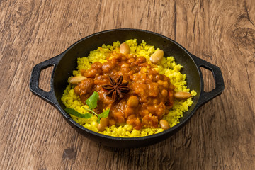 北アフリカ料理 ひよこ豆とクスクス  Boiled chickpeas with couscous 