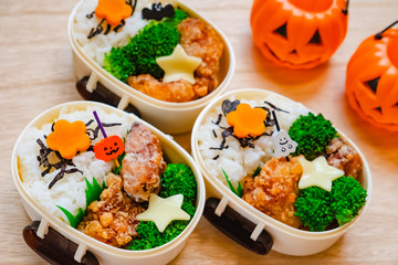唐揚げ弁当　ハロウィン風