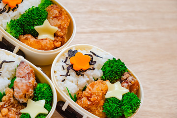 手作りの唐揚げ弁当　複数