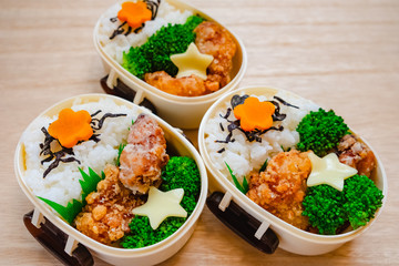 手作りの唐揚げ弁当　複数
