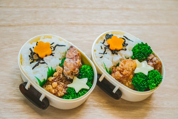 手作りの唐揚げ弁当　複数