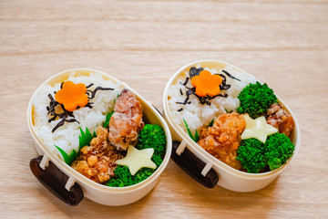手作りの唐揚げ弁当　複数
