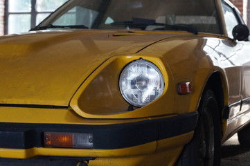Nissan Datsun 280ZX Targa - Ferrari yellow