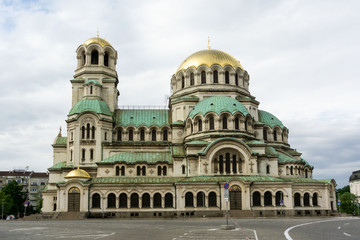 Fototapeta na wymiar Cathedral Saint Aleksandar Nevski in Sofia, Bulgaria 