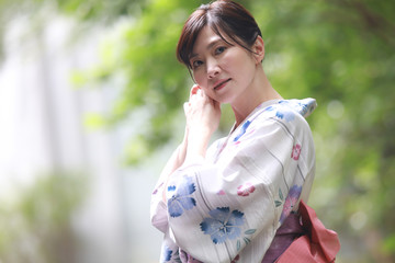 浴衣の女性