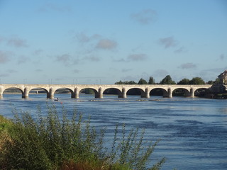 Pont de Saumur, Maine et Loire, Anjour, Centre Val de Loire, Ch&acirc;teau de La Loire, La Loire &agrave; v&eacute;lo, France