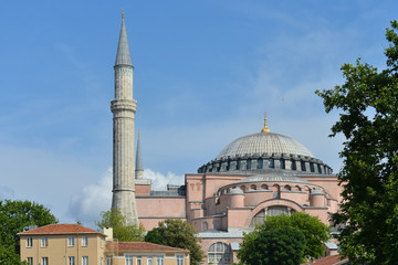 Fototapeta na wymiar hagia sophia mosque in istanbul, Turkey