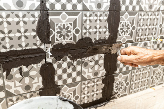 stucco nero per piastrelle in ceramica