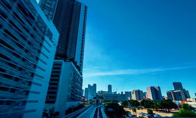 Obraz premium Miami Metro Mover Automated Train POV through the windshield